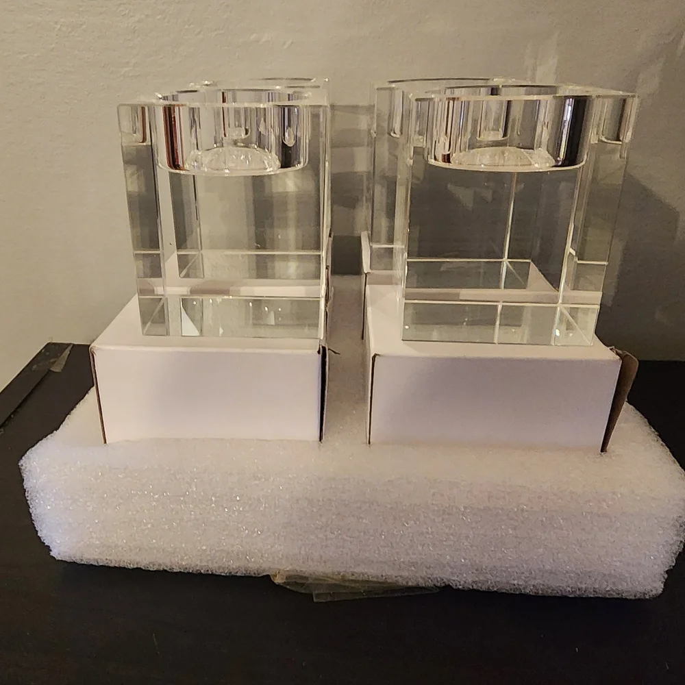 4 Pcs Clear Crystal 2×2×2.4 